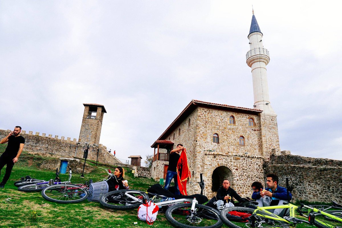 EnedMato's tweet photo. Sot ne kalane me pamjen me te bukur ne Tirane! Zbulo vëndin tënd! #Preza 🕍🚴🏻🧘♀️🏞 https://t.co/PwiZBlKCLy