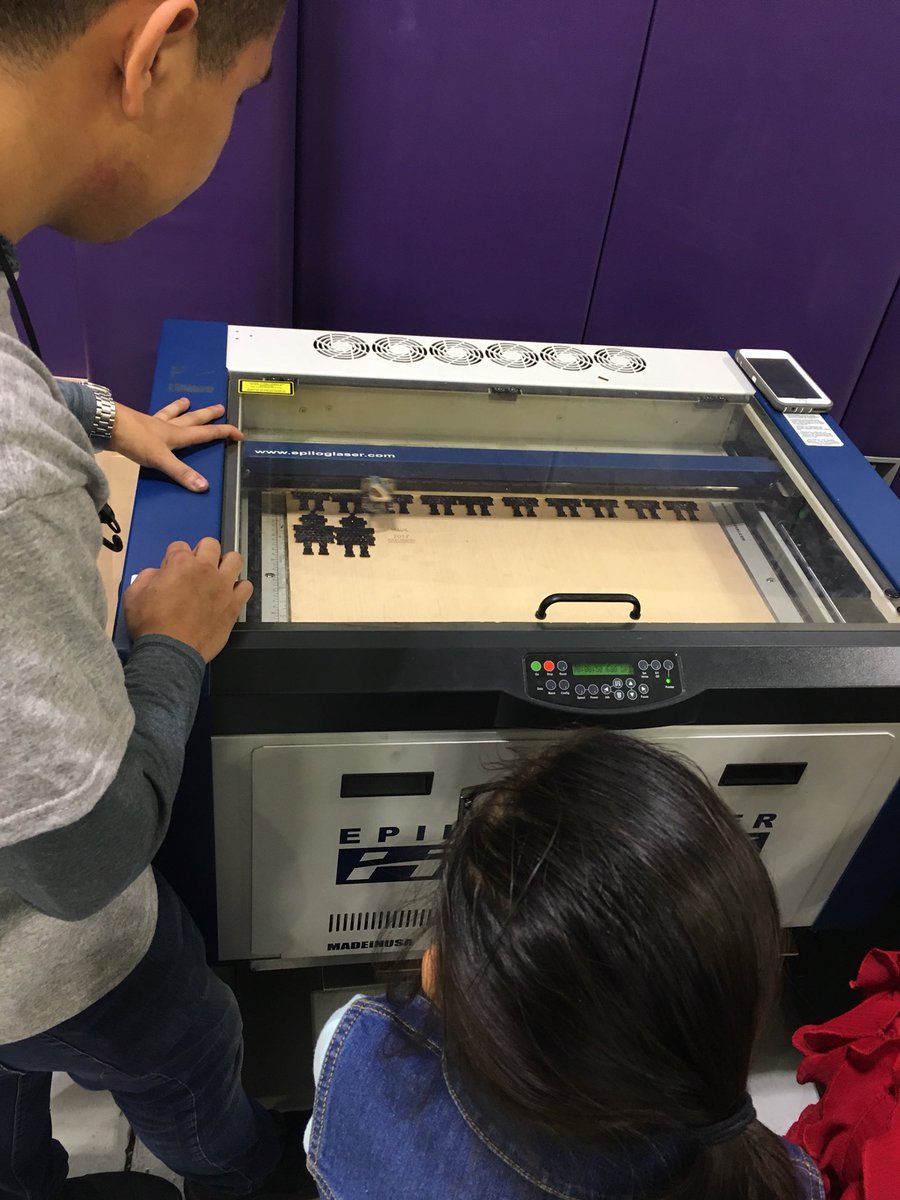 WayneTwpSuper's tweet photo. A lot of great excitement for the free products the @frc4580 are creating with the 3-D printer and lazer engraver at #wearewayne #WiRES https://t.co/bMfdeq2uIu