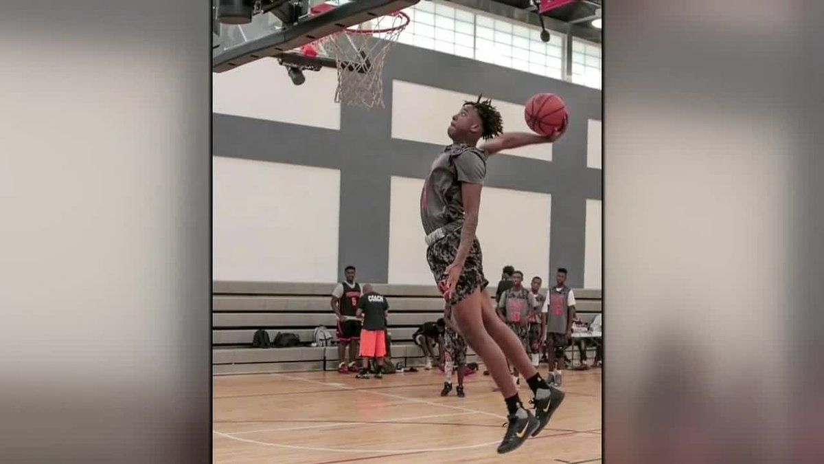 Miami Police Department needs help solving this crime bit.ly/2zTaTv8?utm_so… https://t.co/9NJq6EqJLL