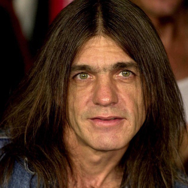 ErikaTopChef's tweet photo. Como despedirme de alguien que me dio tanto sin pedir nada a cambio... Nivel Dios. Los dioses no mueren. #malconyoung 🖤🤘 https://t.co/QOzhpRYT3P