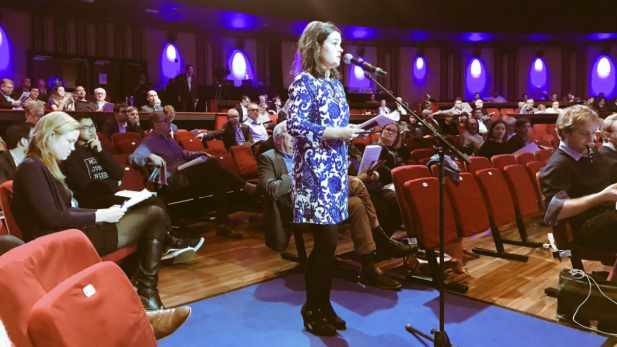 MargotNeyskens's tweet photo. ‘Om een goed te gebruiken moet je het niet noodzakelijk bezitten.’ Terechte toevoeging van @SVansummeren aan resolutie over deeleconomie #vrijheidcongres @openvld @Jongvld #teamtommelein https://t.co/vmq3ts6neg
