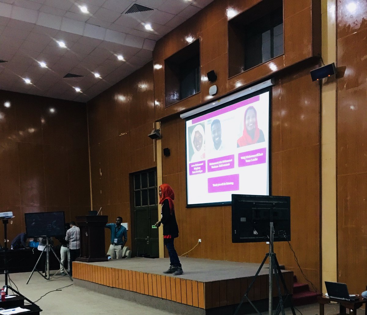 SWKH17's tweet photo. The jury is asking my space business after their pitch ,it’s a female sports center
#GEWSudan
#GEW2017
#SWKH2017
#ZainSudan https://t.co/qQWWRLXU9M
