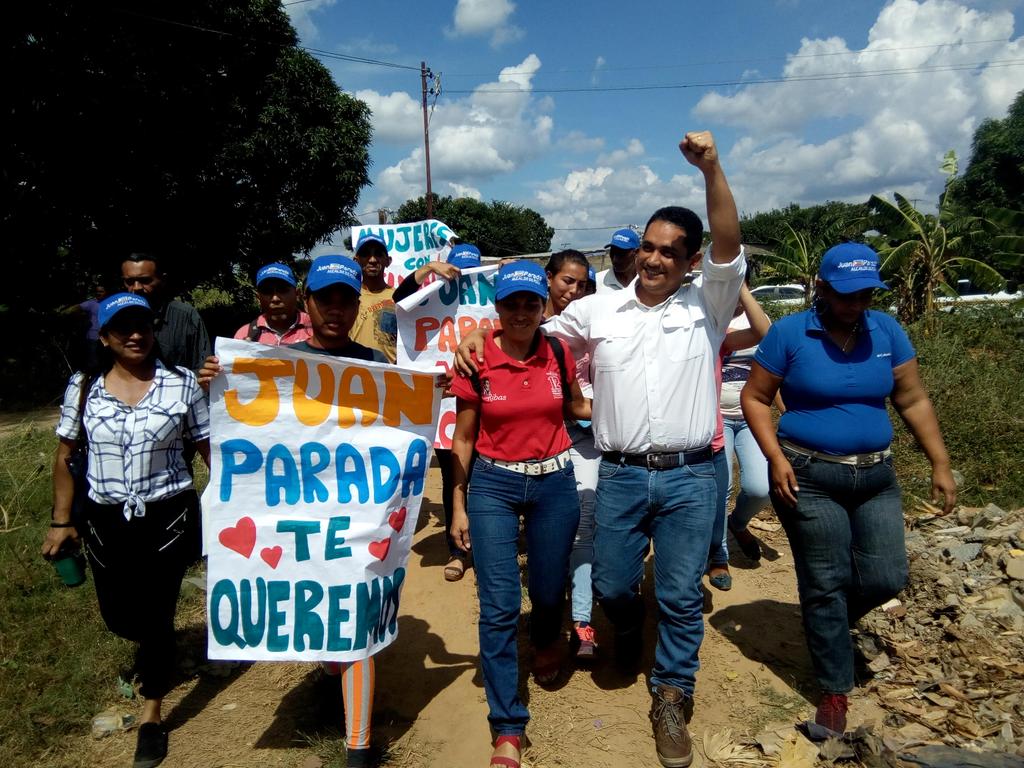 paradacreativo's tweet photo. #FelizSábado De la mano del pueblo organizado. Quiero a mi gente mirando el futuro!!!

#PeñaEsUniónYEsperanza https://t.co/XY17nU6Myn