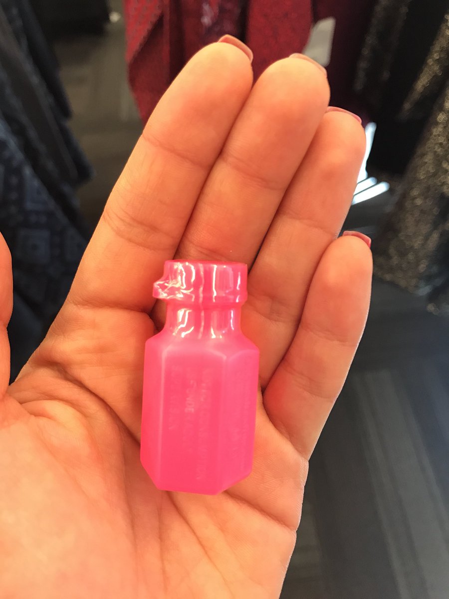 ferespinozag13's tweet photo. Participé en una ruleta de descuentos y adivinen que? Saqué Bubbles 😐 era el premio de consolación por no sacar nada #BadLuckFer https://t.co/Yf1pCRi3MF