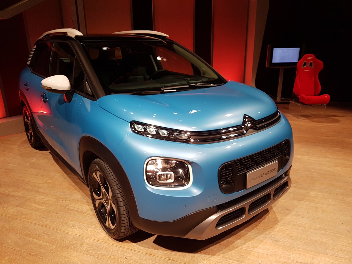 Motorpad's tweet photo. Sempre stasera @Motorpad TV uno dei #b-suv più attesi sul mercato la #Citroen #c3aircross interpretazione francese del segmento di mercato più vivace e ricco di novità. Scopitelo con noi https://t.co/hdvG1h88jO