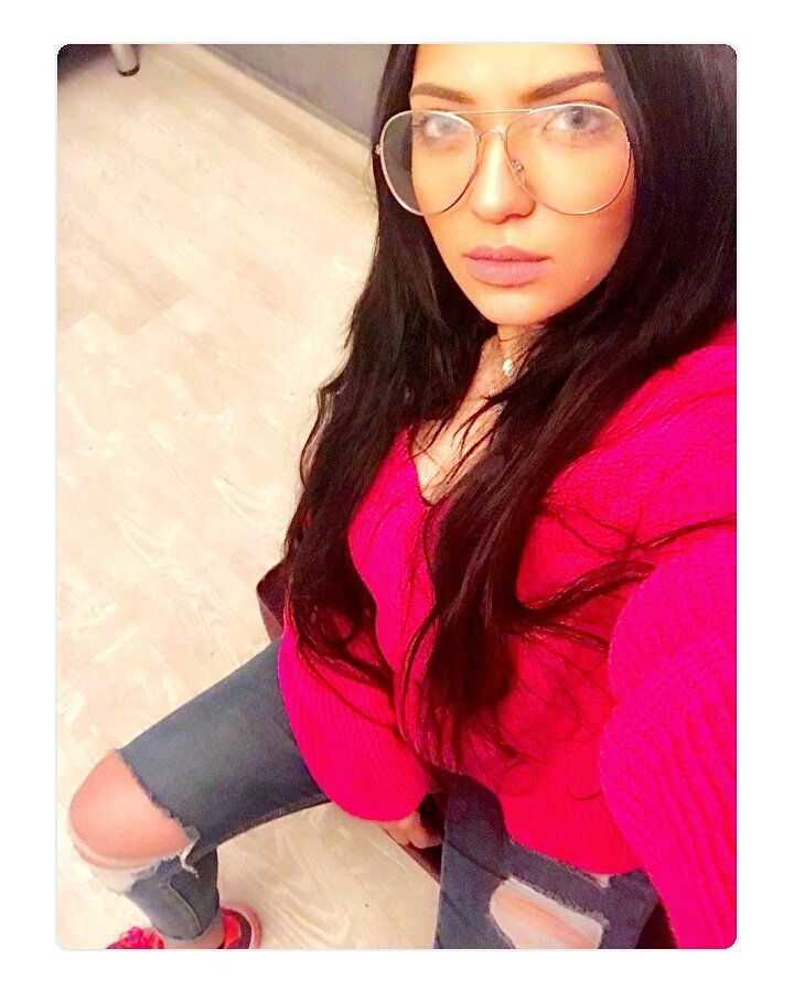 ultrasshereen's tweet photo. Hello❤
#UltrasShereenYehia
#ShereenYehiaArmy https://t.co/A7v0jNFXLI