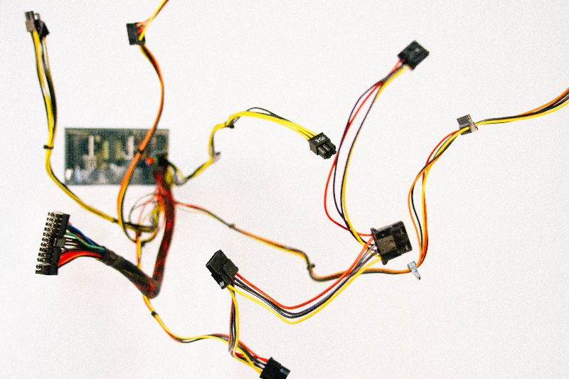 NewComelec's tweet photo. Voici un tutoriel en ligne pouvant vous enseigner les bases de l'électronique ! https://t.co/LaeKuYfN6y https://t.co/s8mcvHXcZe
