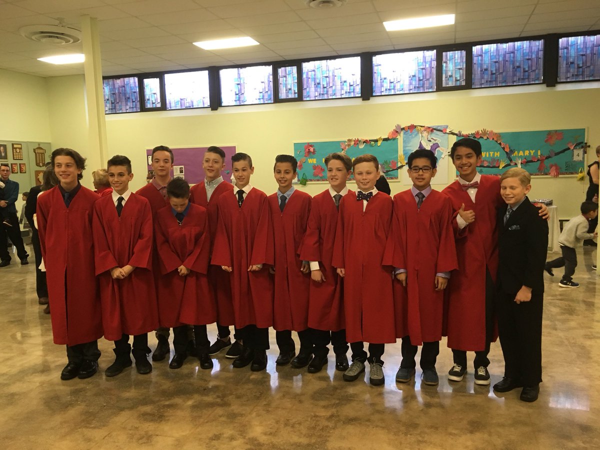 JenStradi1's tweet photo. @FalconFeat So happy to see you renew your Bsptismal promises and receive the gifts of the Holy Spirit. So proud of you all! #Confirmation2017 https://t.co/WyfdPdSOE1