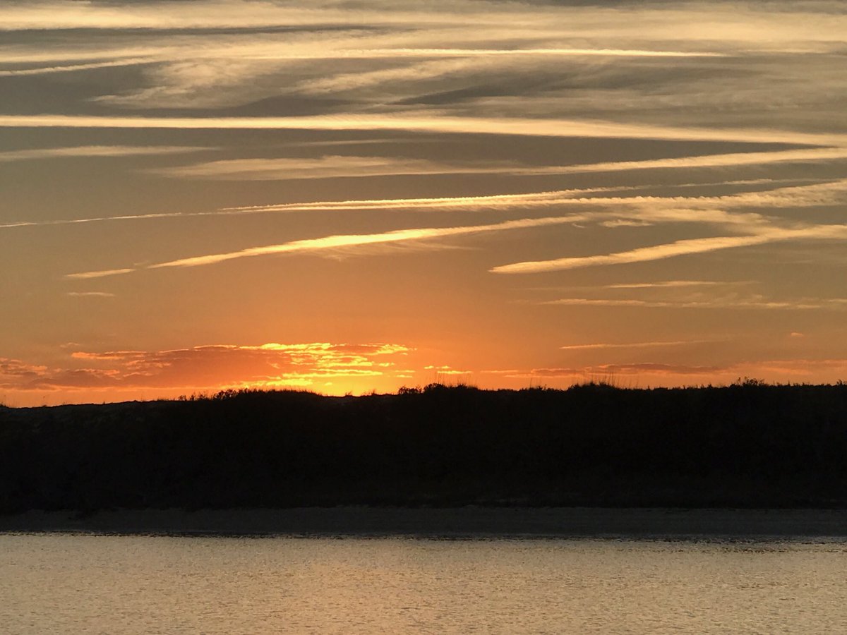 river_quest's tweet photo. Sunset on the Matanzas River / Rattlesnake Island #PPkeywestorbust @TimNBCBoston @bobmaxon @NWSKeyWest https://t.co/YMr6B4iAGq