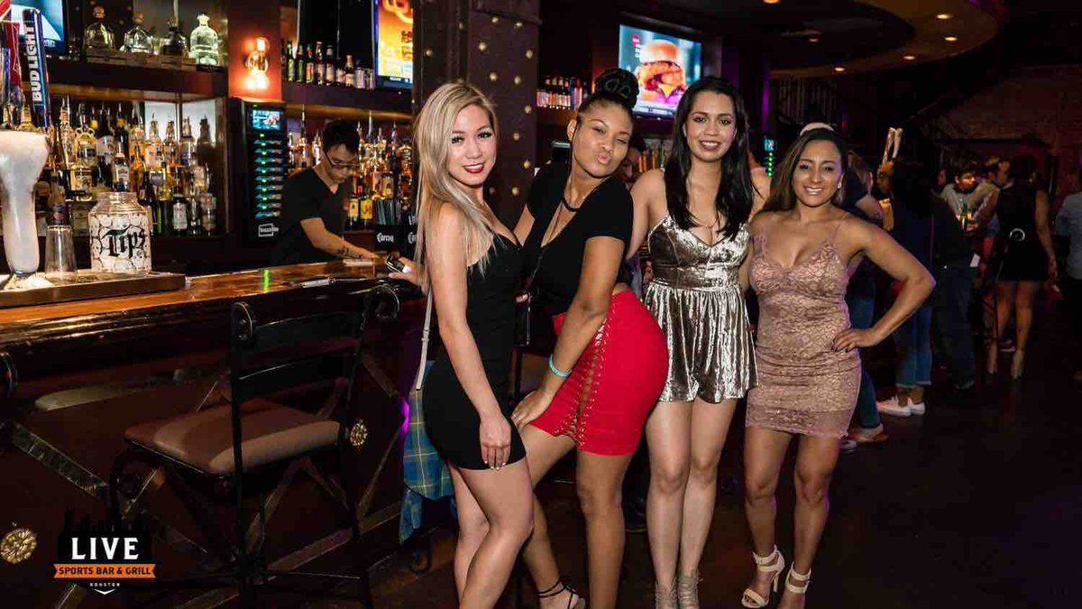 kirubeltaf's tweet photo. Who's coming out to party at Downtown's hottest bar? Skip the lines & get here early.
Download all of the pictures form last night at https://t.co/T48AQc49ih
#downtown #weekendnights #houston #htx #friday #saturday #party #rooftopbar #twofloors #twodjs https://t.co/7Y20mxlZ34