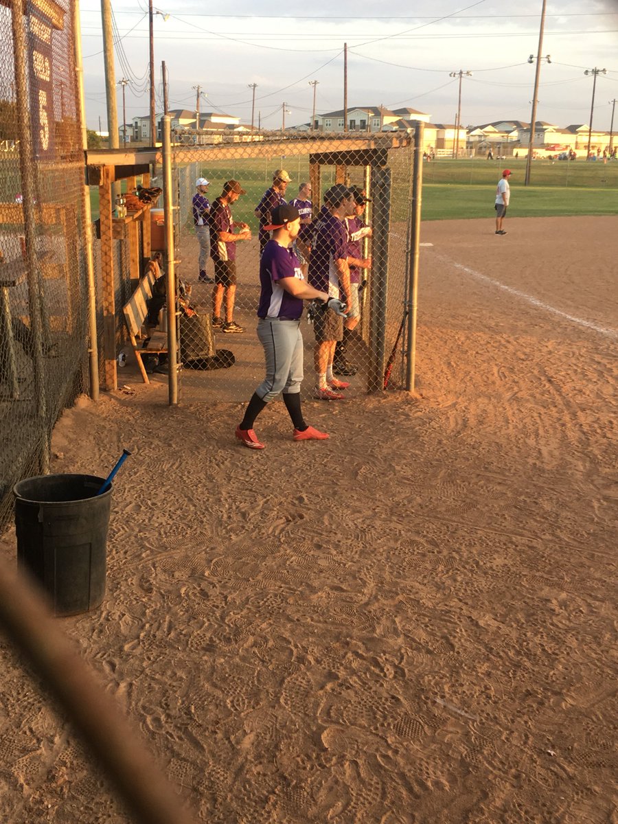 WCGHou's tweet photo. @TechnipFMC getting ready for elimination play in men’s softball! #2017WCG https://t.co/dXvUR6nl4I