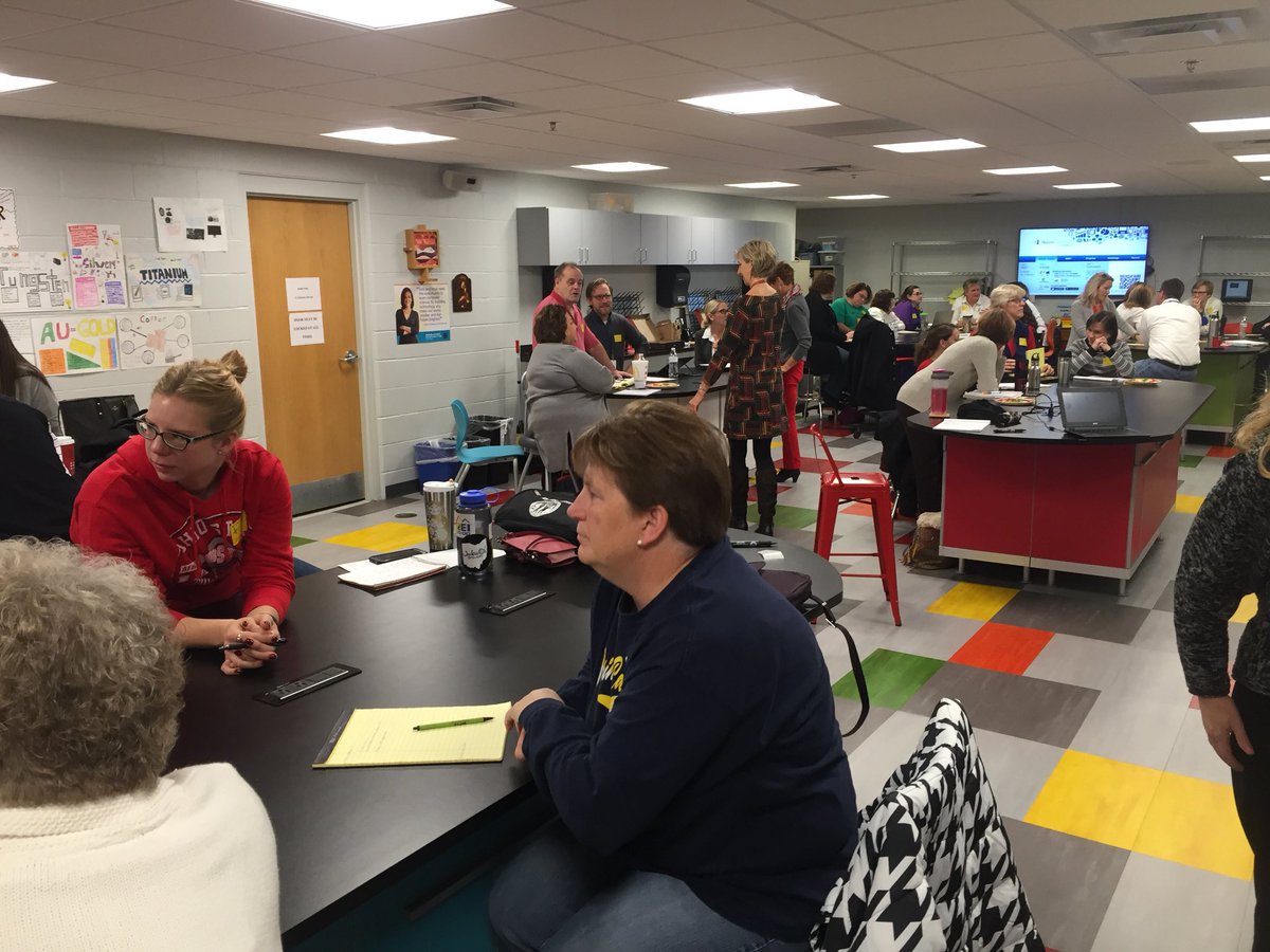 KittyKquinn's tweet photo. @ocs_Columbus How exciting...14 schools with great teachers and administrators in the Diocese of Columbus investigating the process for STEM designation in the state of Ohio! https://t.co/qzULqlUDFw