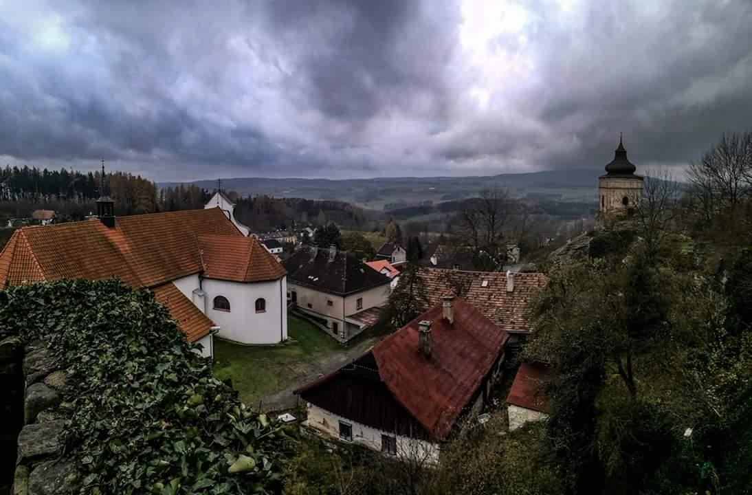 pantrumpetka's tweet photo. Na Lipnici je fajn #Lipnice #vysocina #autumn #czech https://t.co/ZlhzKTfWFB