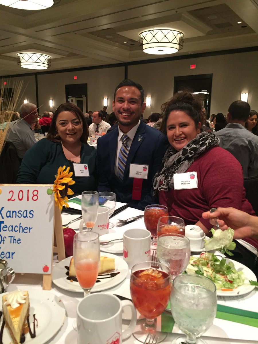 armstrongkim1's tweet photo. Excited and waiting for the big announcement.  #KTOY18 #USD443 https://t.co/688tcFoxnz