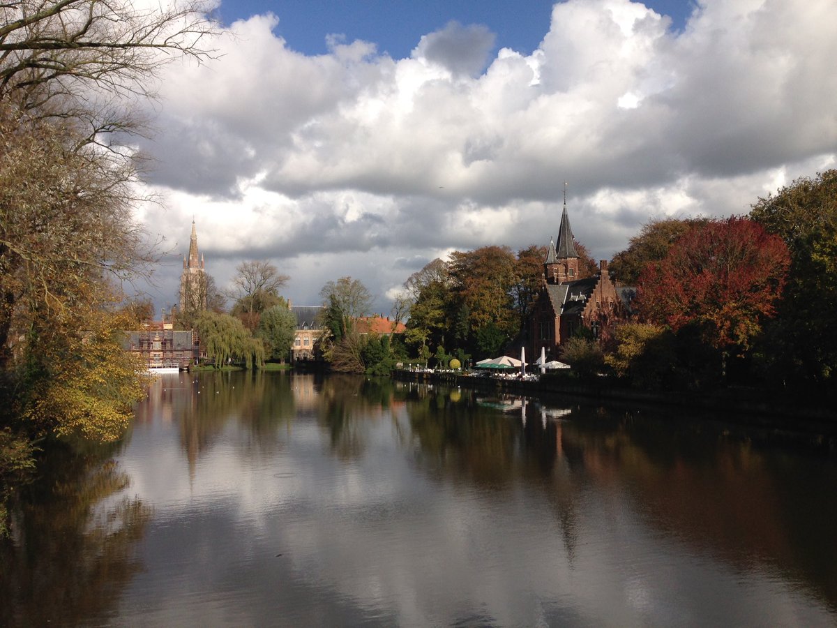WanderPlusLust's tweet photo. We've been a bit quiet but a new post is out, check it out for tips to spend a day #InBruges #WanderPlusLust #Bruges https://t.co/QCxENiAhY0 https://t.co/O3FcmkfuJh