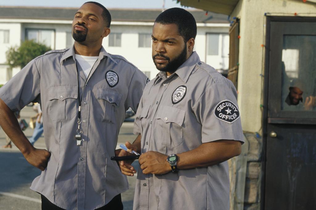 Happy Birthday to Mike Epps(left) who turns 47 today! 