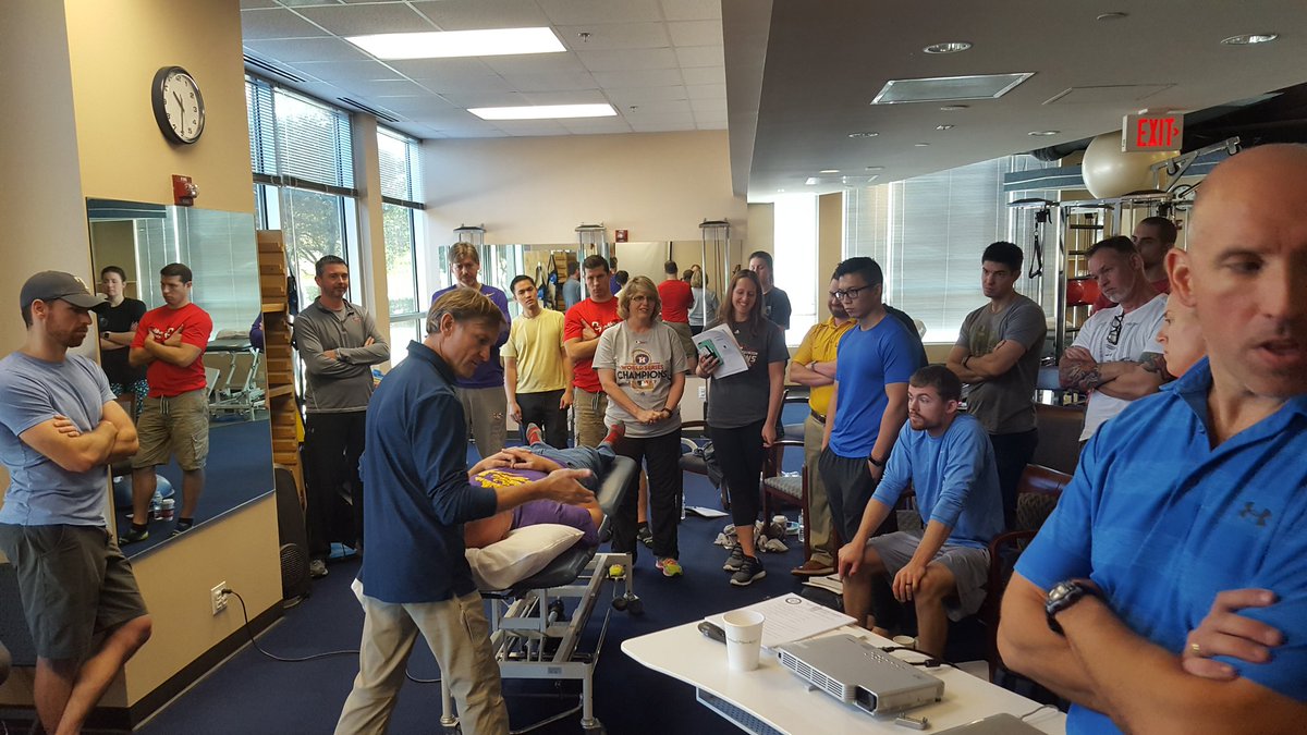 KevinVelascoPT's tweet photo. "Clear the spine before you even touch the extremities." Dr. Ian Young talks about how spinal mobs/manips can affect certain UE/LE conditions. #HVLAT #AAMTFellowship #AAOMPT #OMPT @DrDunning @RayButtsDPTPhD https://t.co/IuMklPgeQ2
