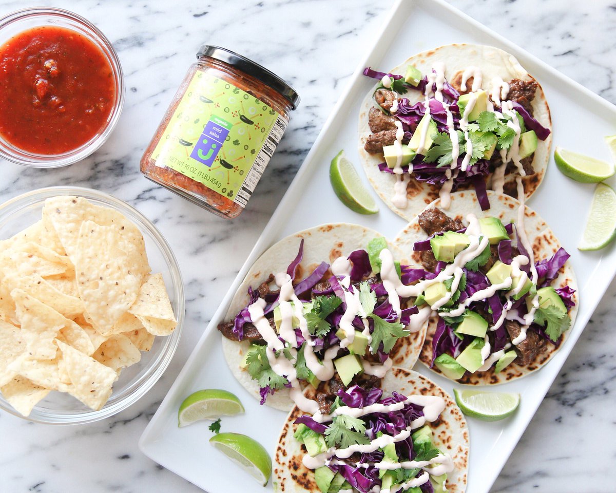 yummertime's tweet photo. ๐ฎ๐๐ฆ ITโS LUNCHTIME โจwe made Korean bulgogi beef tacos and put the recipe up on #yummertime.com ๐ new post feat. the launch of @Jet's organic #uniquelyj sauces and oils โ๏ธ #partner
๐๐ฆ pro tip: shop the sauces and oils used in the recipe here ๐https://t.co/AxXAEhlXt3 https://t.co/KsW3fAYCsj