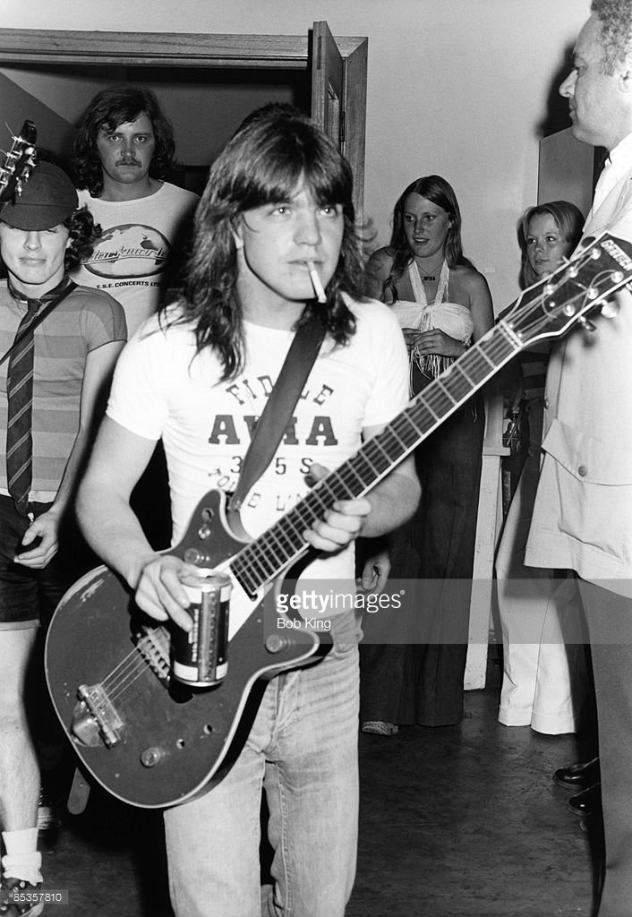ATRbandKy's tweet photo. Today we all salute you. A true legend. RIP.
#malcolmyoung https://t.co/i0k6hgM4OH