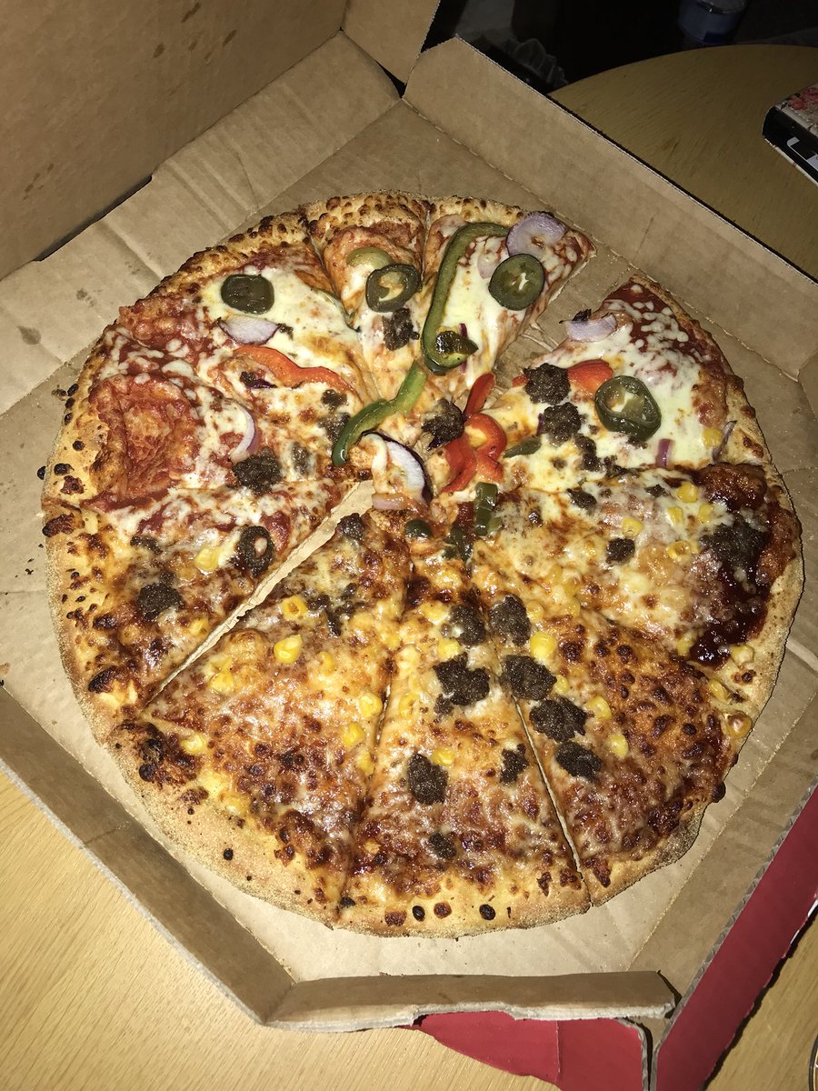 Mahoney_Lucy's tweet photo. @dominos Absolute joke, supposed to be a half and half? What even is this?  #maghulldominos #dominos https://t.co/lDxY7hXr3w