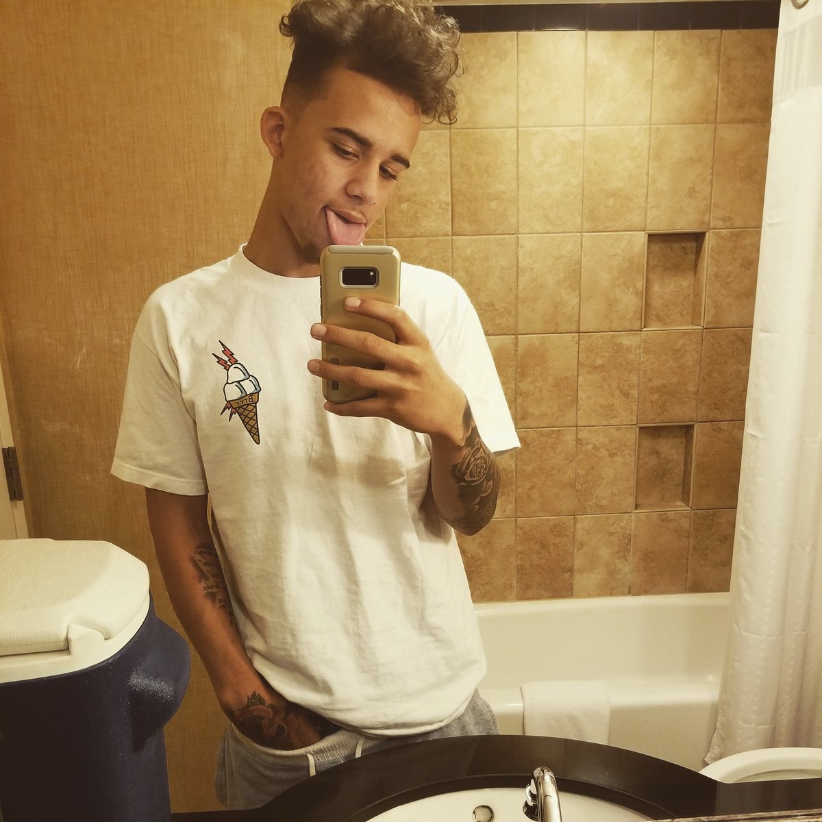 Carson10799 (@carson10799) on Twitter photo 