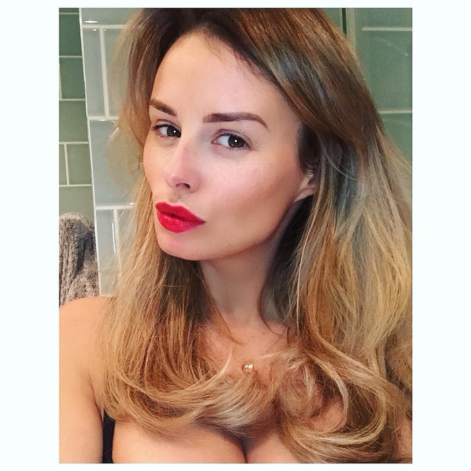 Watch Rhian Sugden's leaked NSFW photo on TwXstars