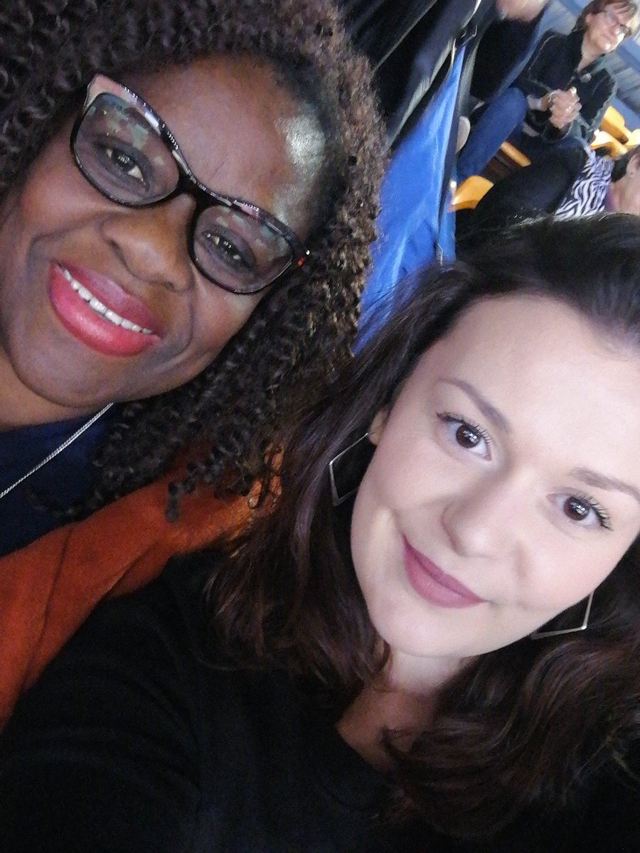 Juliechoco92's tweet photo. Go SLUC les meilleurs !!! #teamsluc https://t.co/4WzxgmxwMK