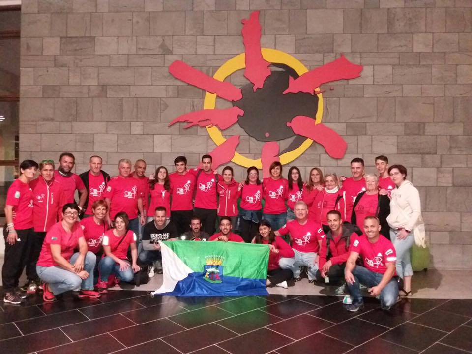 IncorpsanHierro's tweet photo. Premio a In Corpore Sano por parte del #AyuntamientodeHaría ...por deportistas...por apostar por #ElHierro ....por solidarios...por CAMPEONES @HariaExtreme @CabildoLanzarot https://t.co/mlGygsSSve