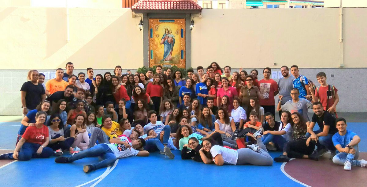 CanariasNueva's tweet photo. Y damos por finalizado el primer encuentro del año. ¡Los jóvenes tenemos más voz que nunca! #venyverassinodo2018 #mjs https://t.co/qSyIPM7f7z