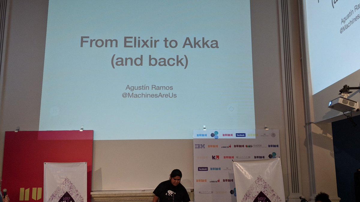 FerPeralesM's tweet photo. Después de una deliciosa comida, toca el turno de @MachinesAreUs y su charla sobre Elixir y Akka #ElixirConfMX https://t.co/khsxRMaphH