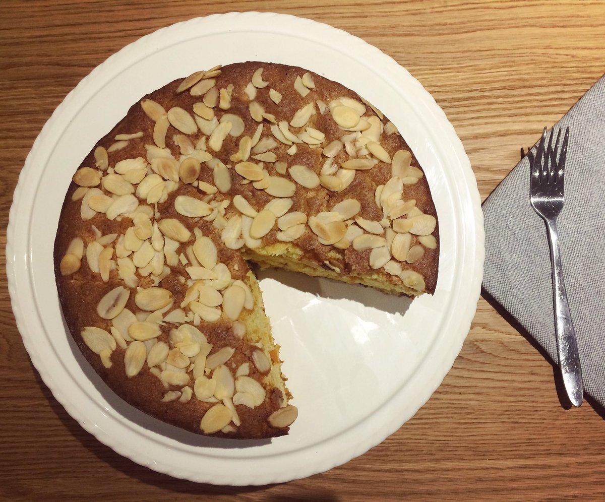 tryCHOC's tweet image. It's hard to believe that this deliciously light almond and Spanish orange cake is both dairy and gluten free! 
#glutenfree #dairyfree #cake