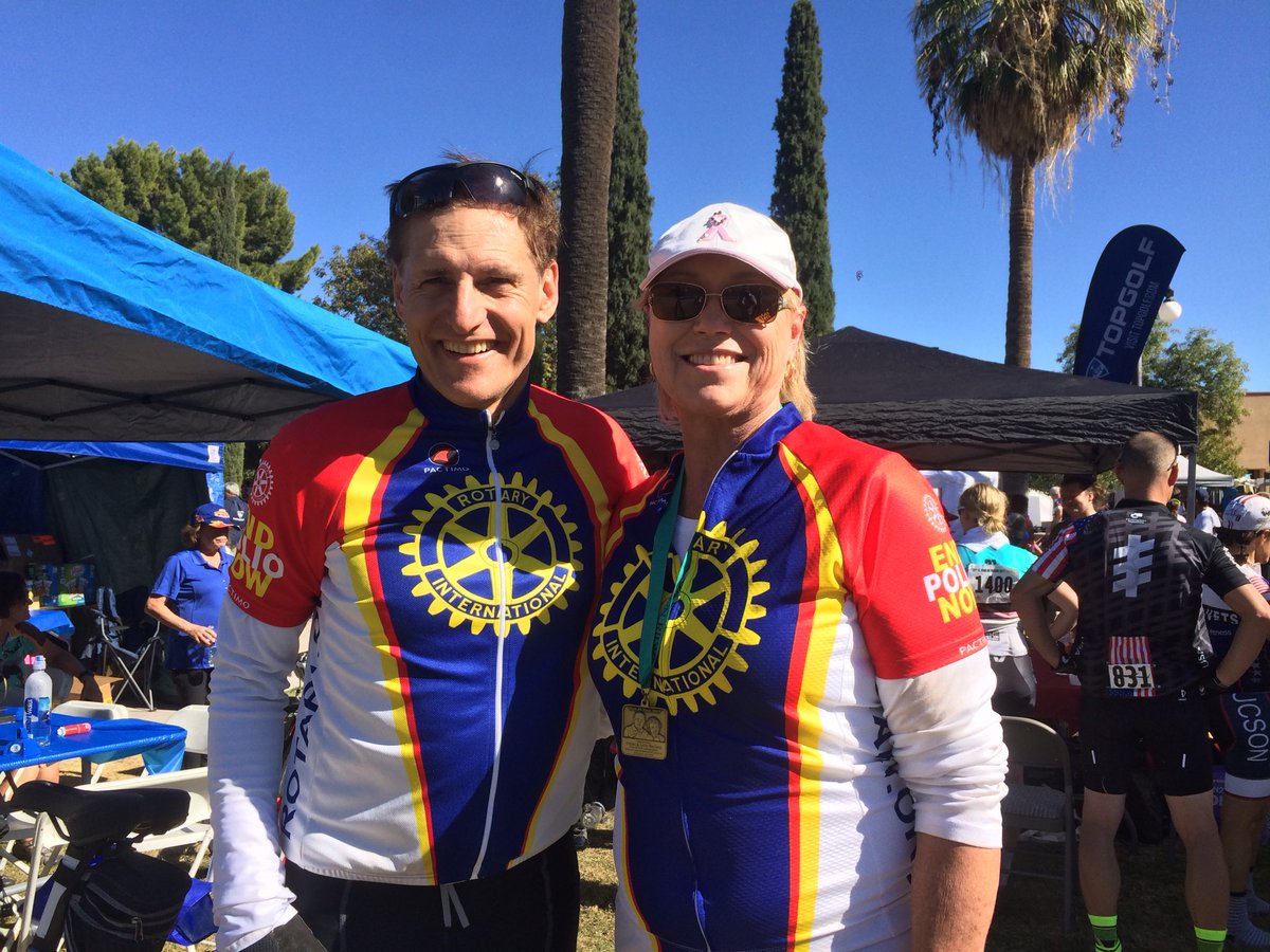 JohnHewko's tweet photo. W/ Foundation Trustee Brenda Cressey-top #Rotary fundraiser in @ElTourDeTucson at $326k-$1 million w @gatesfoundation 2 to 1 match #endpolio https://t.co/35C1aPqO5v