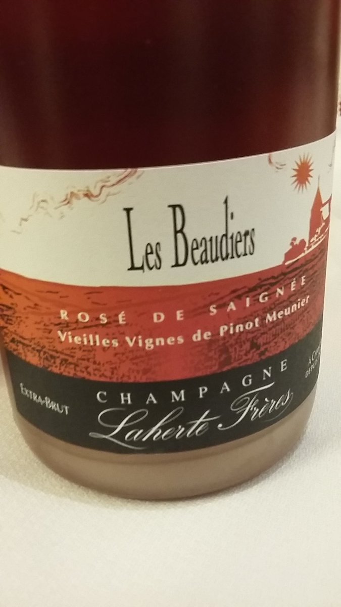PASJOAQUIN's tweet photo. Catando los vinos con Aurelien #Laherte Freres... un atentico vigneron @a_la_vole los Pinot Meunier 2012 un misil https://t.co/RMbgVVHuWd