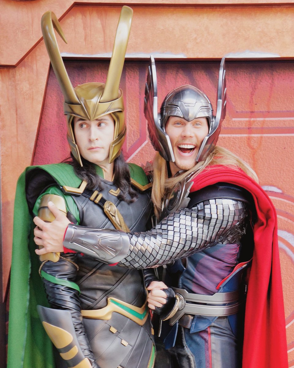 TanyaH666's tweet photo. I had so much fun with Thor and Loki! #Disney #dca #californiaadventure #disneylandresort #happiestplaceonearth #capturingmagic #disneyland #thor #loki #marvel #disneycharacters #thorragnarok https://t.co/4ZmSmuxWB1