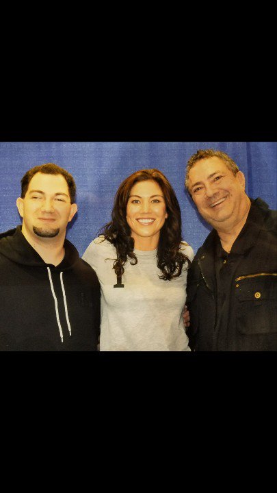 laralec's tweet photo. @laralec: @hopesolo Thank you "You're the Best" can't wait for my #1Shirt
WE NEED VISORS TOO !! https://t.co/qSNoC5qvjc