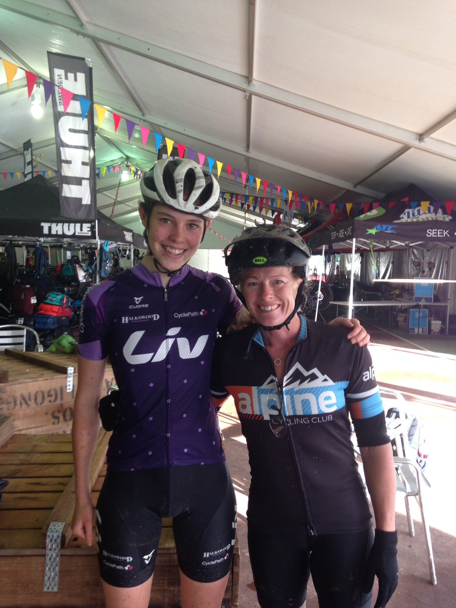 Race situation in the women's solo 24hr sees Rebecca Feltrin clocking up 19hrs of riding and 8 laps! #superwomen #ThuleB24