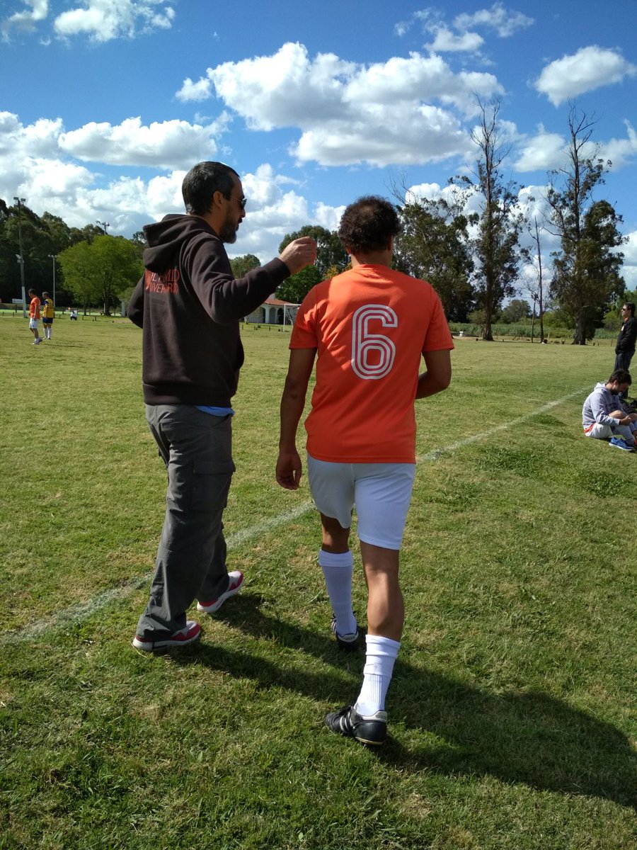 WolframioPre's tweet photo. Goleada 🆚 @familiar1937 4⃣ a 0⃣ de visita para seguir peleando la permanencia en la 🅰!
🍊 @Marquitosf10 
🍊 Gustavo
🍊🍊 @TatyCunha55 
#EstoesWolframio @Wolframio_U ⚽🔴🐺 https://t.co/wyIpgCejRR