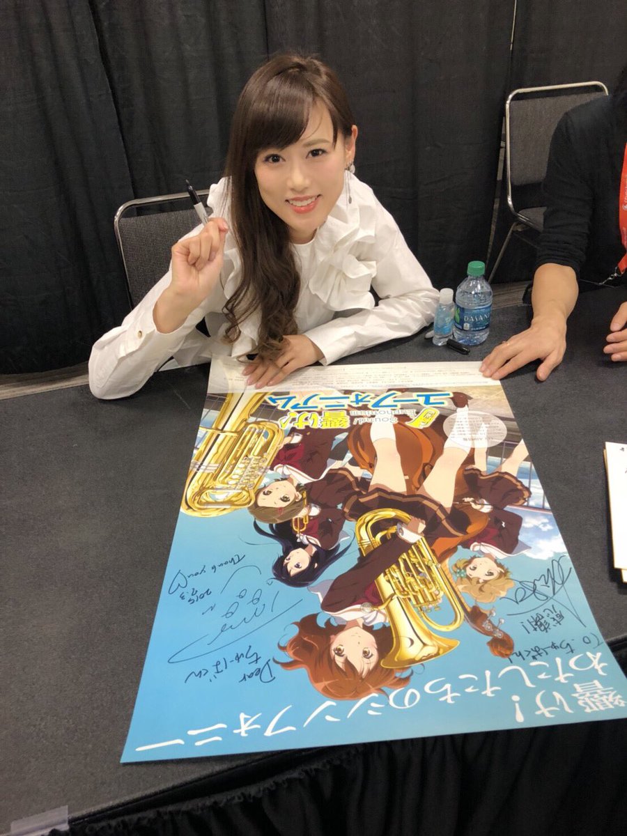 TRUE_staff's tweet photo. 日本は早朝でしょうか( ˘ω˘ )

サイン会に参加された皆様ありがとうございました！ 用意したCDはすべて完売！NYでも「響け！ユーフォニアム」は大人気ですね( ´ ▽ ` )ﾉ

#TRUEさん
#AnimeNYC
#anime_eupho https://t.co/XIN6JvvSd7