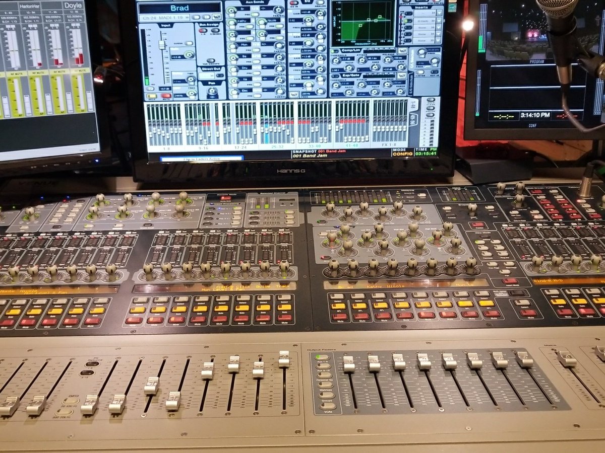 AudioBearded's tweet image. Getting set up.  #letyourbeardbeyourguide