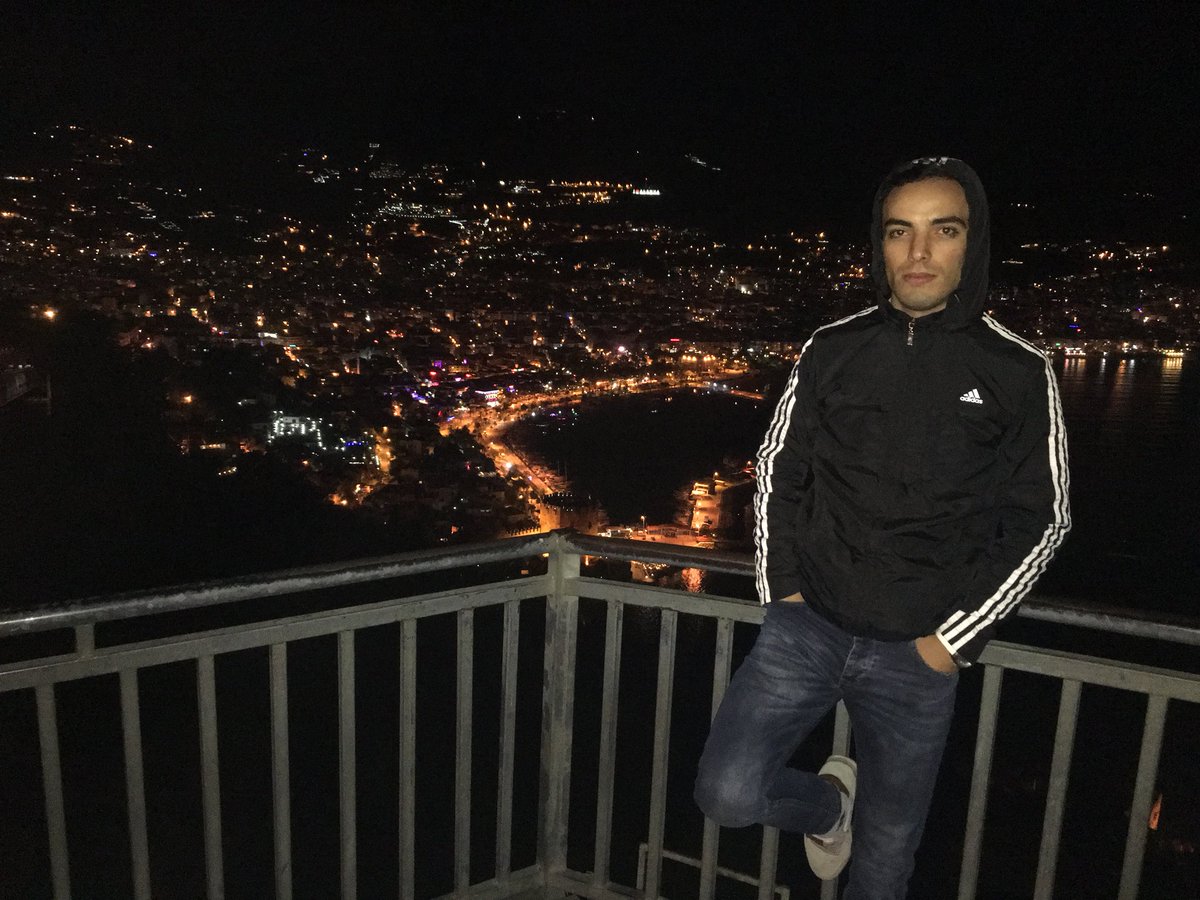 EmreAbika's tweet photo. Yaşamasını bilene hayat herzaman güzel bilooooocaaaaaannnnn 😁 #bilocan https://t.co/jGCqC2WKU2