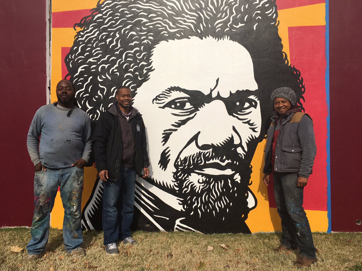 leonfpinkett's tweet photo. Art is like water, no matter how hard you try to keep it out it will always find a place for expression. No one told them that kids who don't have art in school shouldn't be able to do this. Thx 2 artists Iandry & Kenneth #WisdomWall #NorthAvenueIsMyCanvas #MyBmore https://t.co/LDpB0lUDmF