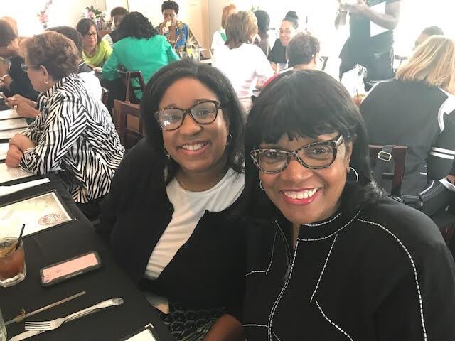 CCchapter_links's tweet photo. Wrapping up Friendship Month with Lunch at Katie’s! 💚 #FriendshipMonth #LinksInc #CCCLinks #LinkedInFriendship https://t.co/JFdfBQH7ve