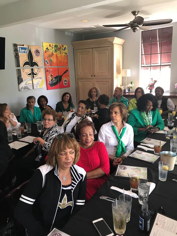 CCchapter_links's tweet photo. Wrapping up Friendship Month with Lunch at Katie’s! 💚 #FriendshipMonth #LinksInc #CCCLinks #LinkedInFriendship https://t.co/eAf17YROyq