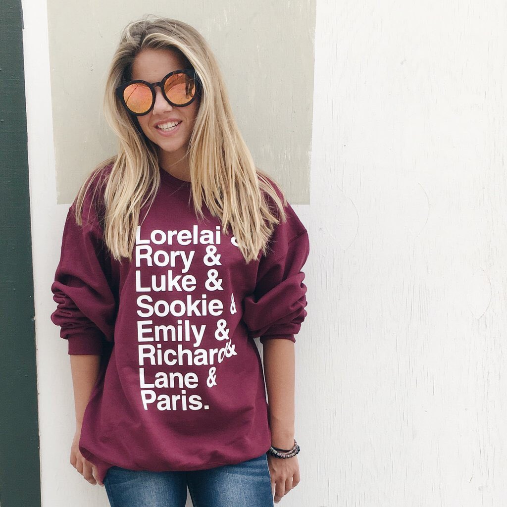 Gilmore Girls giveaway! RT &amp; follow me and <a href="/TalkFastGilmore/">Gilmore Girls Tweets</a> to win the top! Ends 11/25! Shop Gilmore Girls merch here 👉bit.ly/2jyXssc #GilmoreGirls