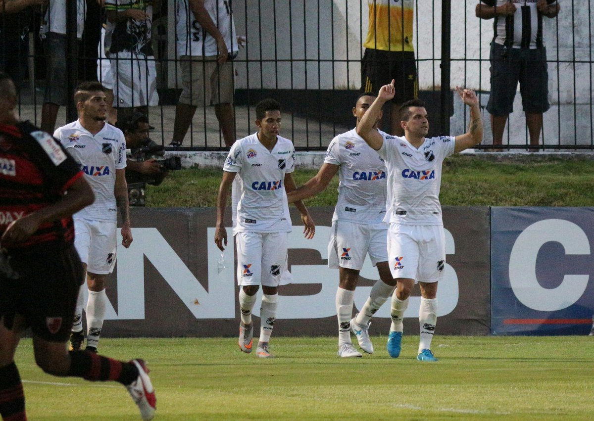 ABCFC's tweet photo. Confira imagens da vitória do Mais Querido sobre o Oeste/SP.
⚽Eltinho
⚽Matheus
📸Andrei Torres/ABC FC
#SempreABC https://t.co/oDCu3RnCRS