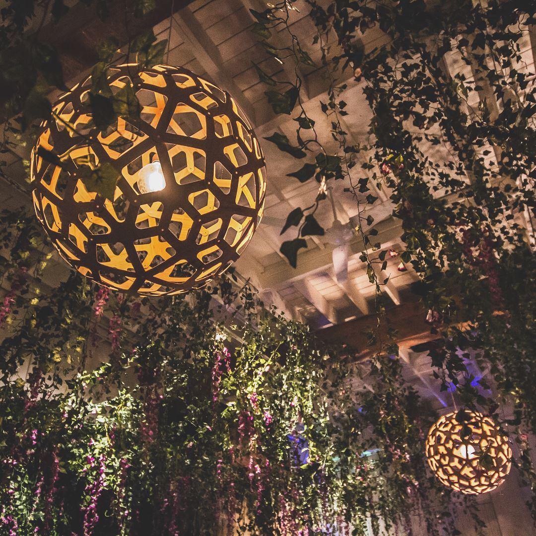 If you haven't checked out the #FeelTheVibeJamaica pop-up yet, only a few more days to do so! We're at 1263 Homer Street from 4pm-midnight today and tomorrow. Look how cool this space is! (Photo <a href="/youngroyal88/">Corey Poluk</a> Design <a href="/visualconductor/">wEn moon</a>)