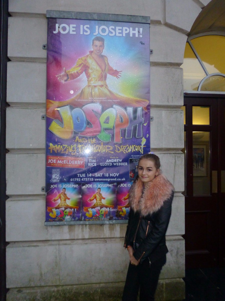 lucindabrain75's tweet image. Fabulous show this afternoon at @SwanseaGrand Loved it! @joemcelderry91 was amazing! Scenery and staging was brilliant! #cantbeatlivetheatre #josephscoat #jacobandsons #gogogojoseph #anydreamwilldo 💖🎭🎫🌈🧥🎶💖