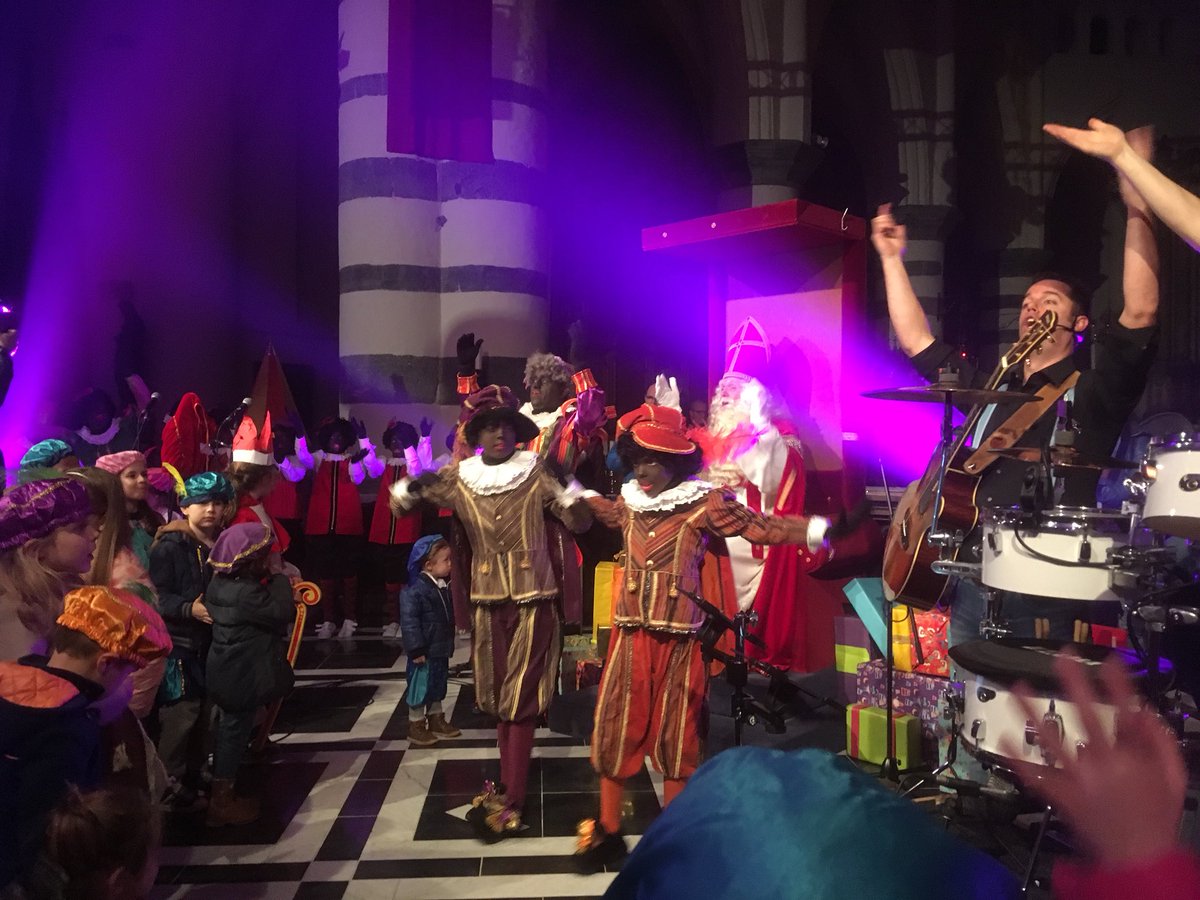Wat een warm en muzikaal welkom vandaag in Oirschot voor Sinterklaas en al zijn Pieten! Een topmiddag met heel veel blije gezichtjes!