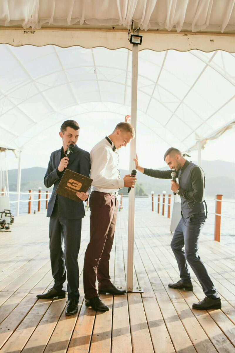 Edwin_Group's tweet photo. Было лето! 😎Мы зарабатывали как могли...🤑🤠👳🏿♀️
#edwingroup #vladivostok #moscow #wedding https://t.co/eic5tYSG3l