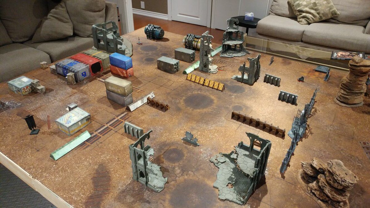 DeadCellGames's tweet photo. In the middle of our #warhammer40k battle with @KyFer3D @thekevfernando @The_Cide for our @ExtraLife4Kids ! https://t.co/E9yKKS412X